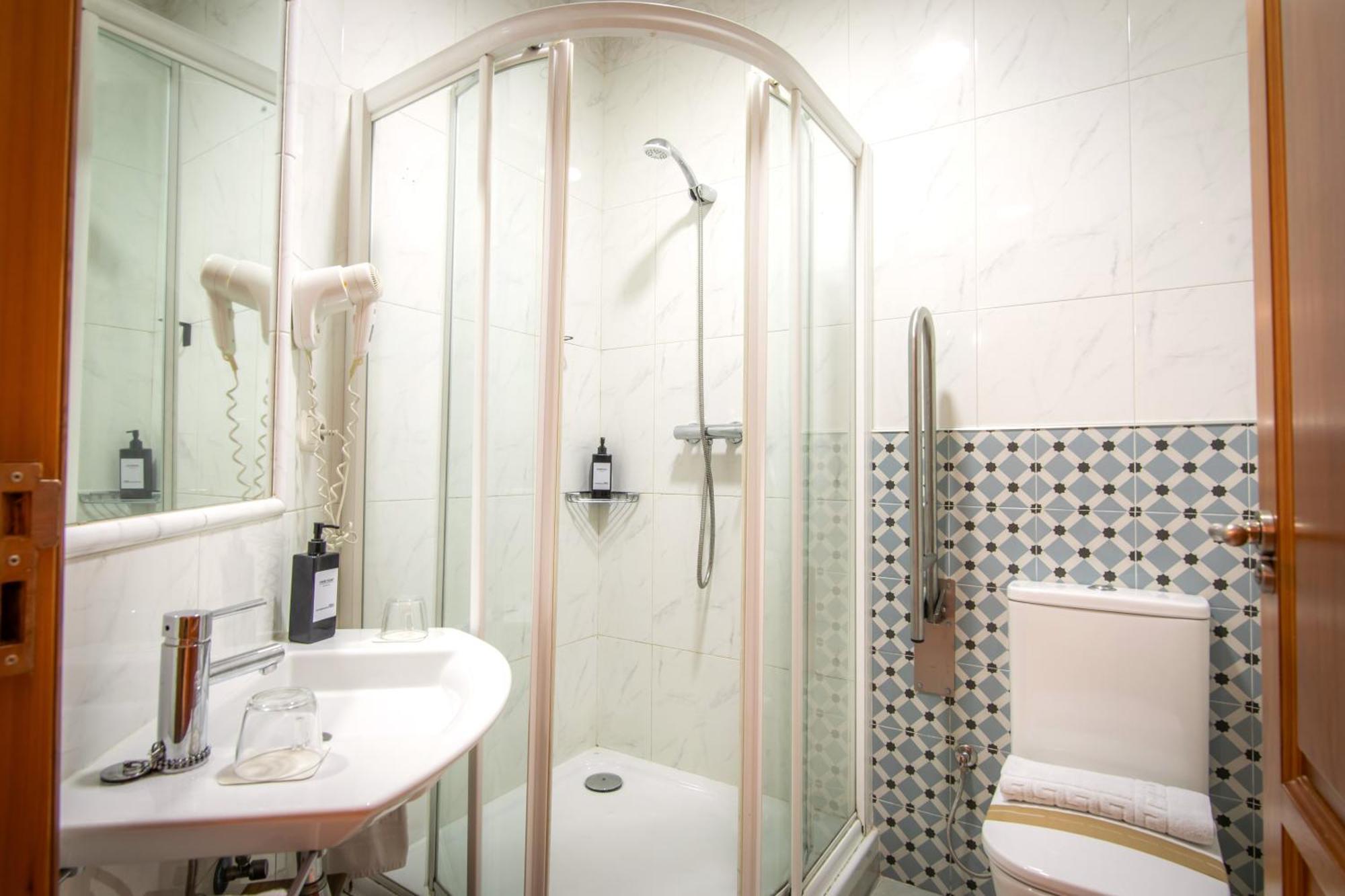Apartamentos Vita Center Granada Buitenkant foto